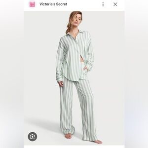 Victoria's Secret lightweight pajama set